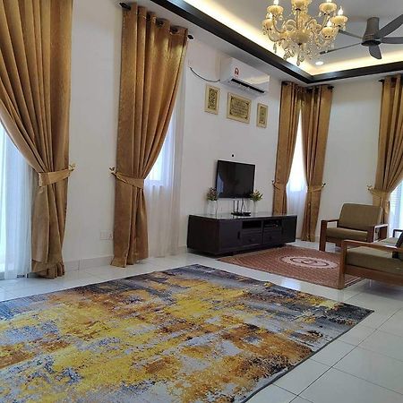 Homestay Greenway Pasir Gudang Bagian luar foto