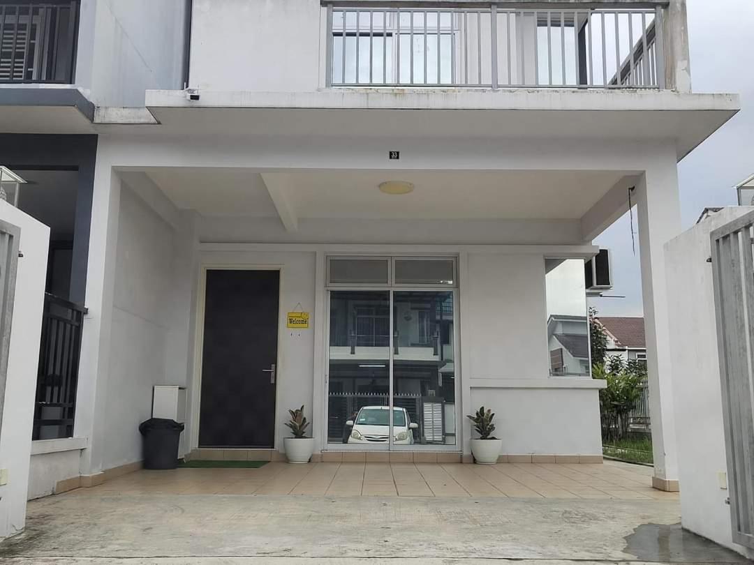Homestay Greenway Pasir Gudang Bagian luar foto